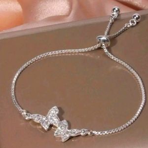 Beautiful butterfly bracelet for all occasions!